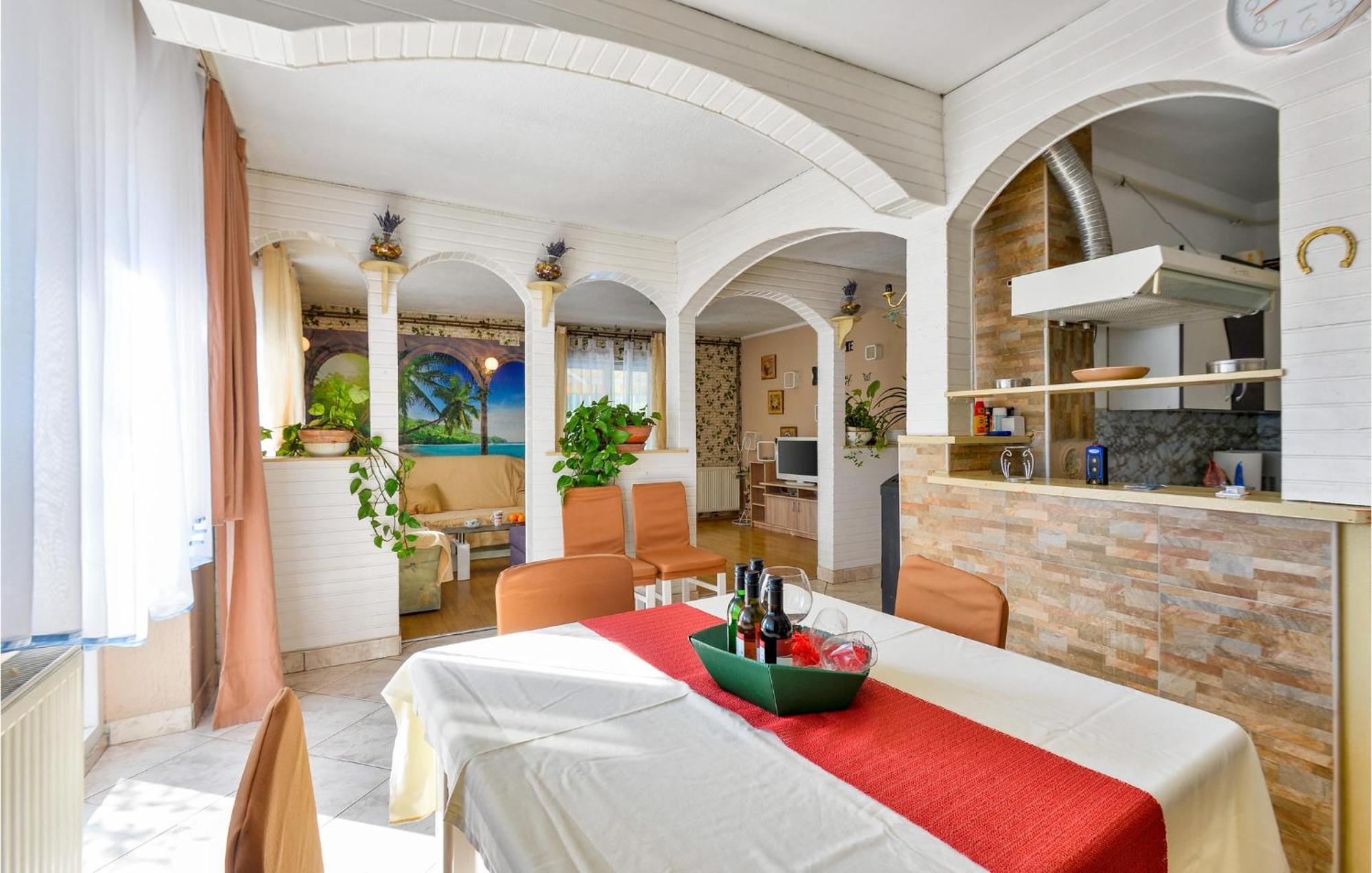 Cozy Home In Nespes With Kitchen Zewnętrze zdjęcie